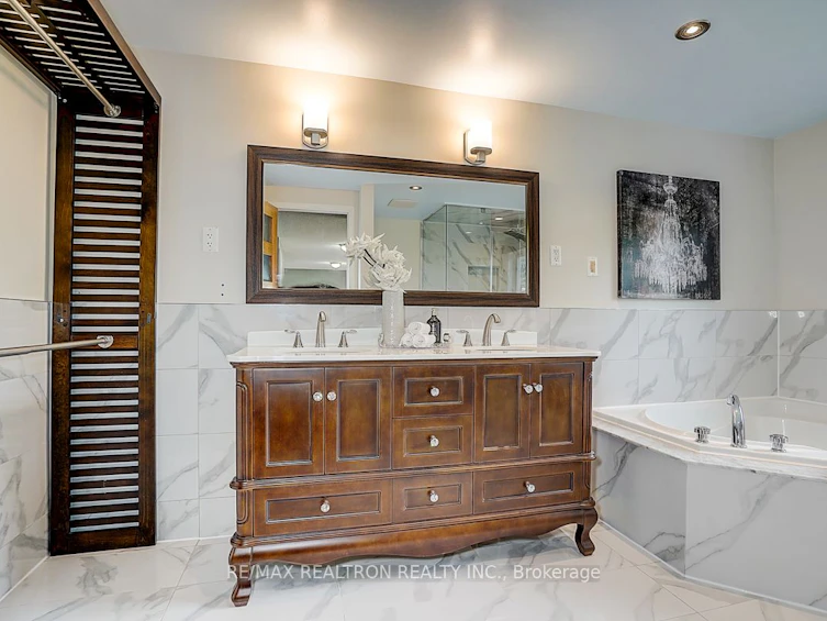 233 Brimson Drive, Newmarket, ON, L3X 1H8 - 25
