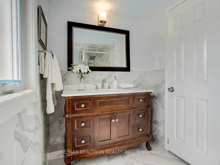 233 Brimson Drive, Newmarket, ON, L3X 1H8 - 35