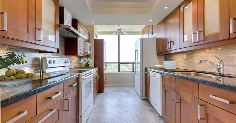 1609-7460 Bathurst Street, Vaughan, ON, L4J 7K9 - 3
