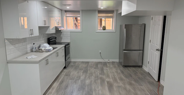 106 Knott End, Newmarket, ON, L3Y 0E4