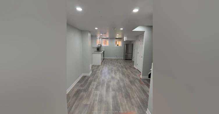 106 Knott End, Newmarket, ON, L3Y 0E4 - 5