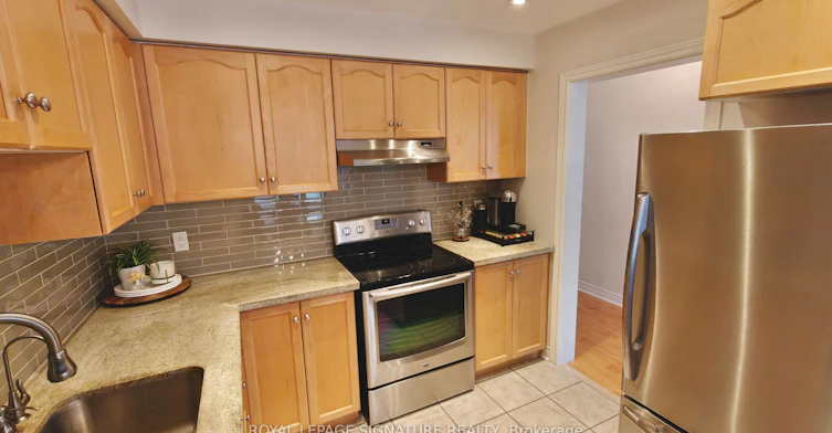 14 Ostick Street, Aurora, ON, L4G 7G2 - 3