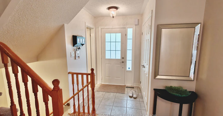 14 Ostick Street, Aurora, ON, L4G 7G2 - 2