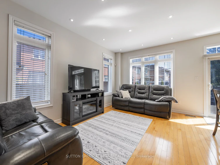 49 Loire Valley Avenue, Vaughan, ON, L4J 8V8 - 13
