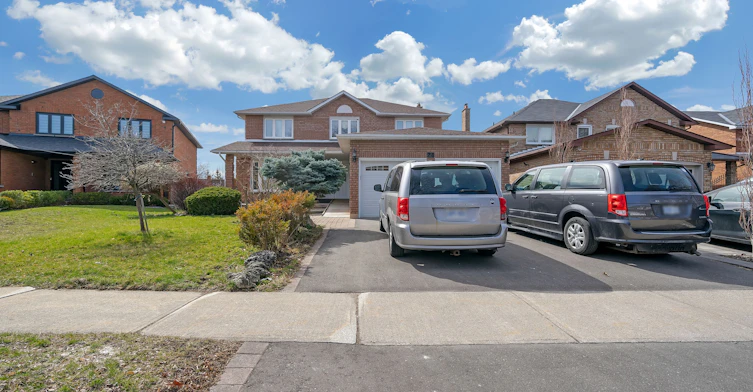 24 Glenvilla Road, Vaughan, ON, L4L 7K8