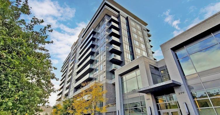 810-325 South Park Road, Markham, ON, L3T 0B8 - 2