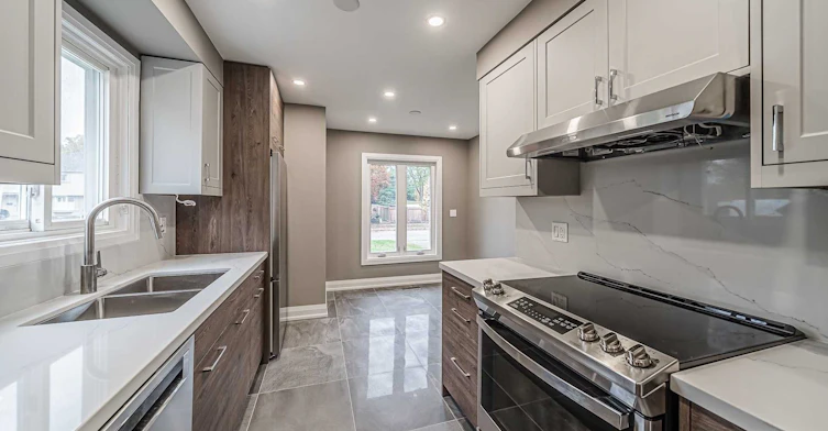 23 Springburn Crescent, Aurora, ON, L4G 3P4 - 6