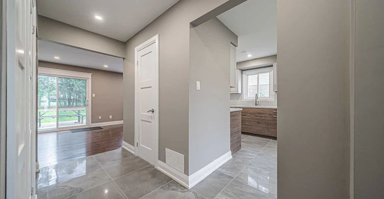 23 Springburn Crescent, Aurora, ON, L4G 3P4 - 3
