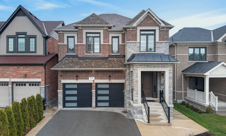 96 Bartram Crescent