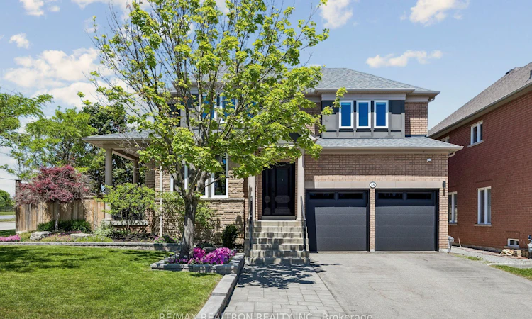 18 Hayfield Crescent