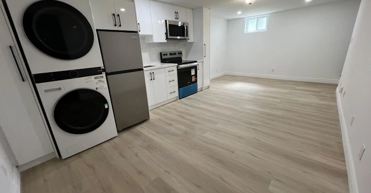 BSMT-6 Longview Drive, Bradford West Gwillimbury, ON, L3Z 2H1 - 5