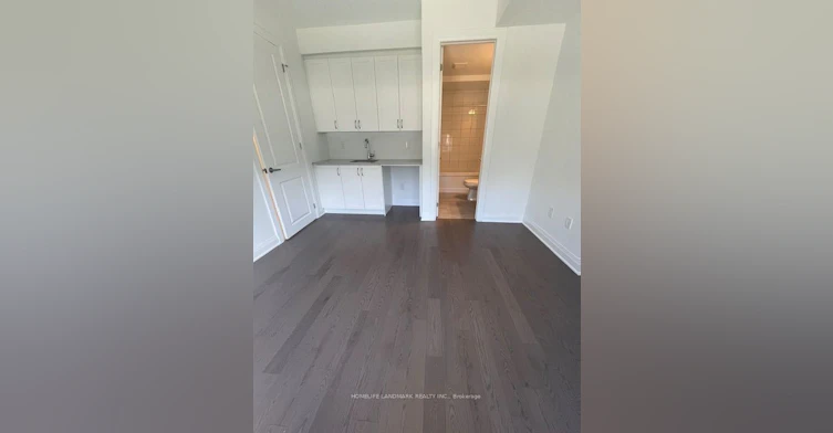 7 Wisla Avenue, Markham, ON, L6C 3M1 - 2