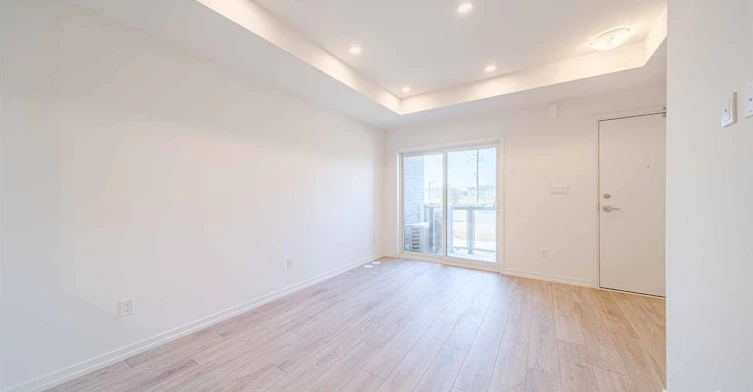10-16 Lytham Green Circle, Newmarket, ON, L3Y 0H5 - 12