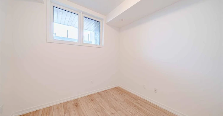 10-16 Lytham Green Circle, Newmarket, ON, L3Y 0H5 - 32