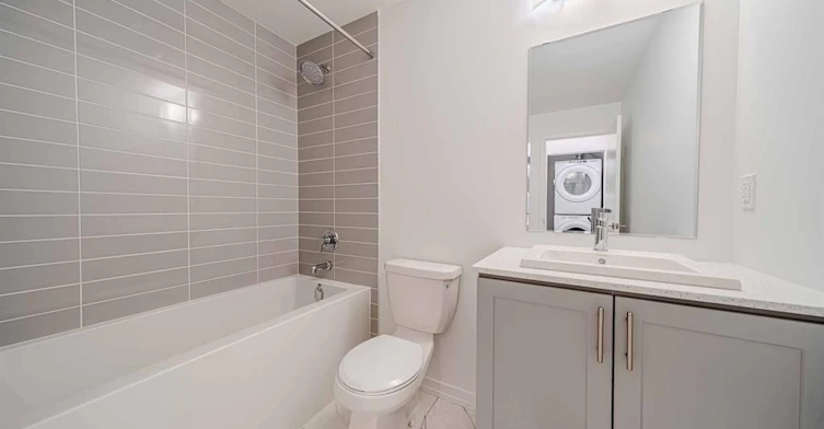 10-16 Lytham Green Circle, Newmarket, ON, L3Y 0H5 - 28