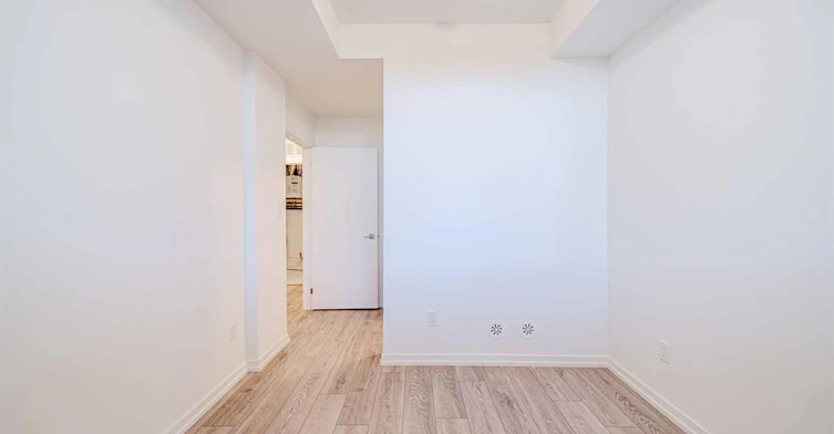 10-16 Lytham Green Circle, Newmarket, ON, L3Y 0H5 - 34