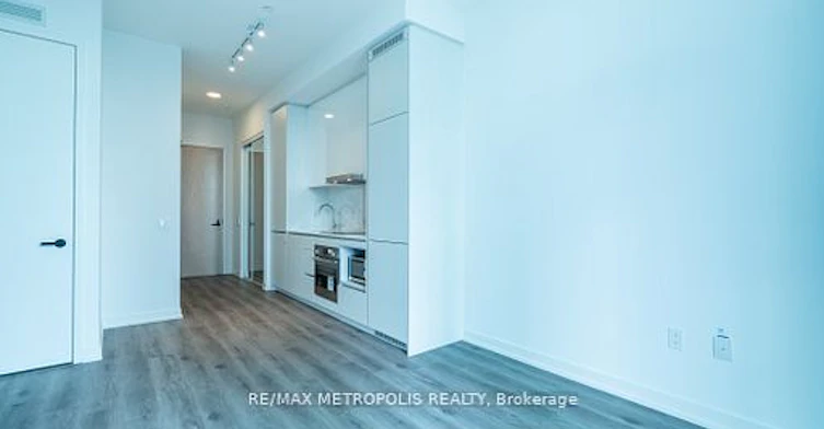 621-28 Interchange Way, Vaughan, ON, L4K 5Z7 - 8