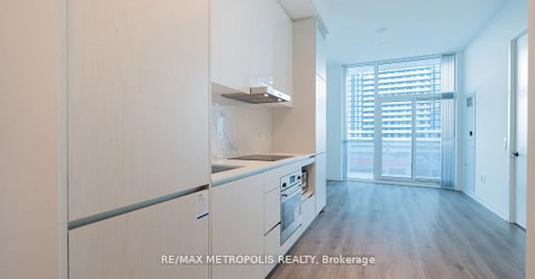 621-28 Interchange Way, Vaughan, ON, L4K 5Z7 - 4