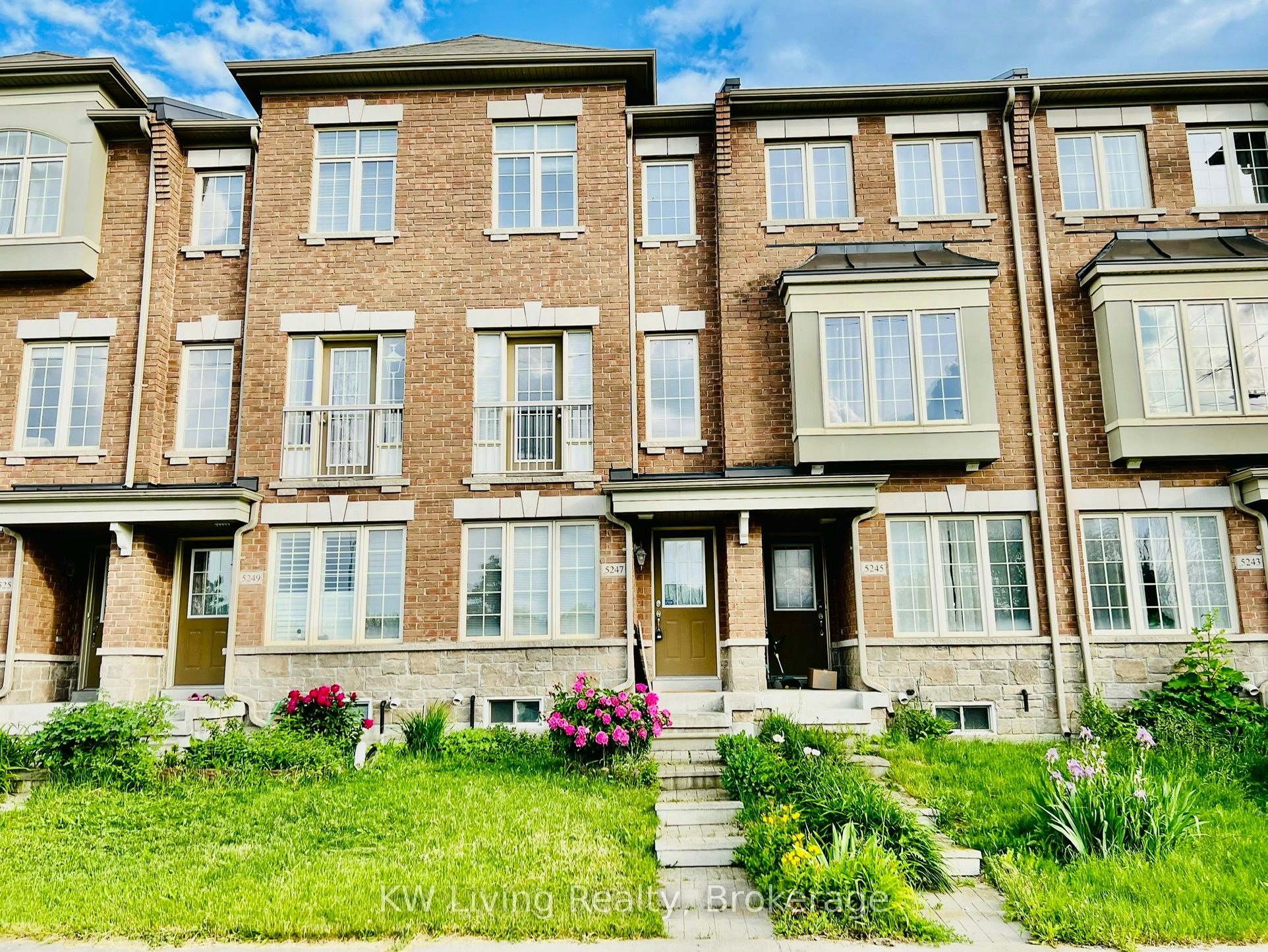 5247 Major Mackenzie Drive, Markham, ON, L6C 0N3