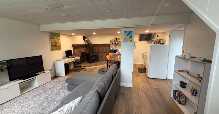 10 Iber Court, Aurora, ON, L4G 1V5