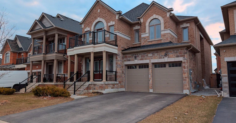 159 Frank Kelly Drive, East Gwillimbury, ON, L9N 0V1