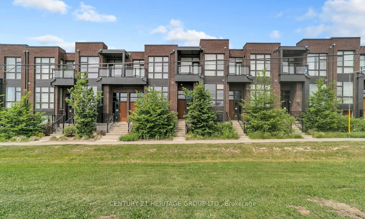 9136 Bathurst Street