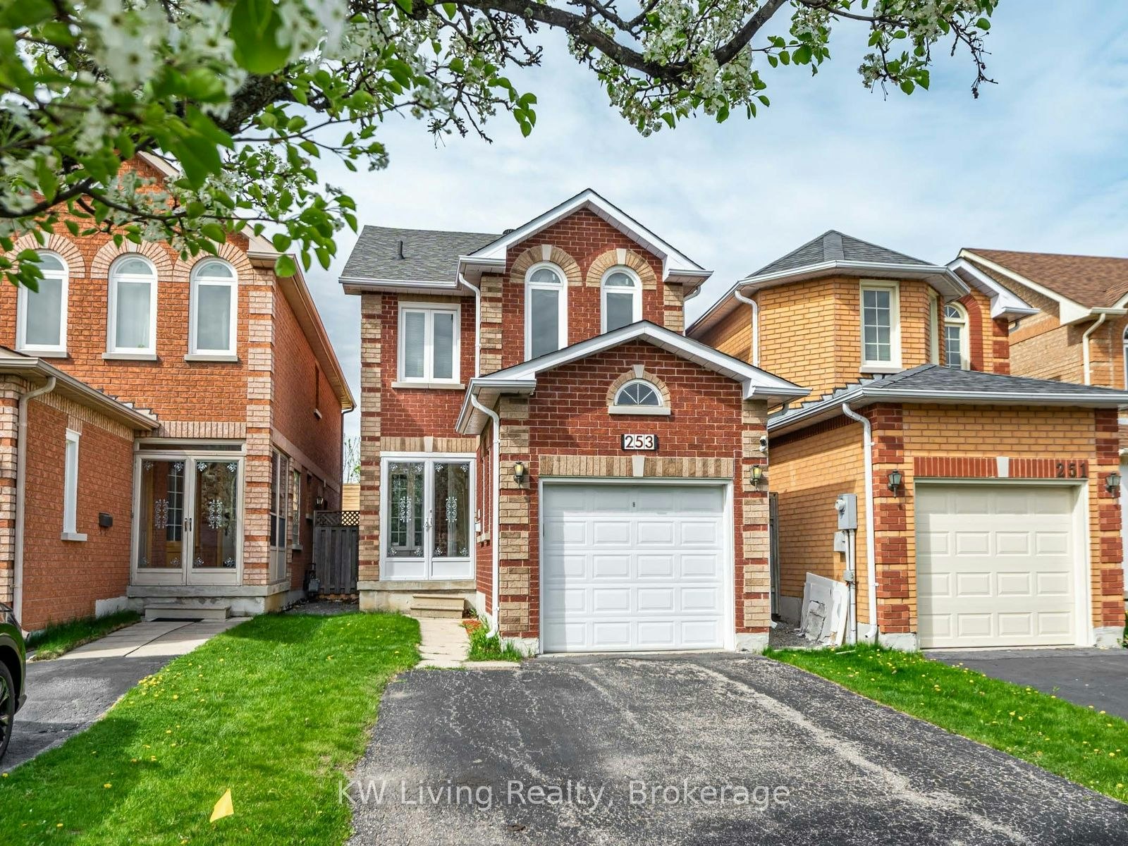 253 Milliken Meadows Drive, Markham, ON, L3R 0W2