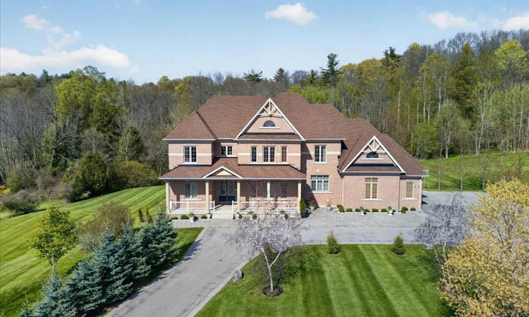 102 Pine Hill Road