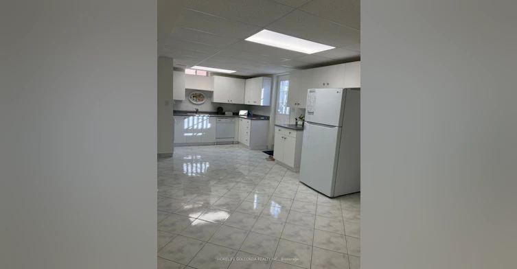 5 Hacienda Drive, Richmond Hill, ON, L4E 3X1