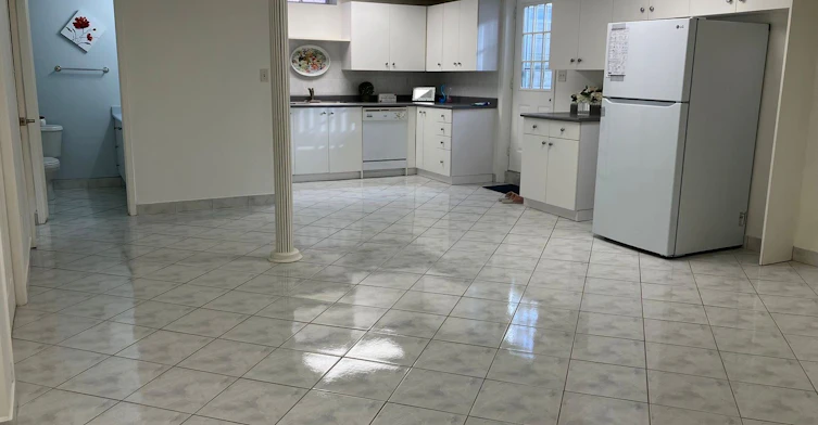 5 Hacienda Drive, Richmond Hill, ON, L4E 3X1 - 4