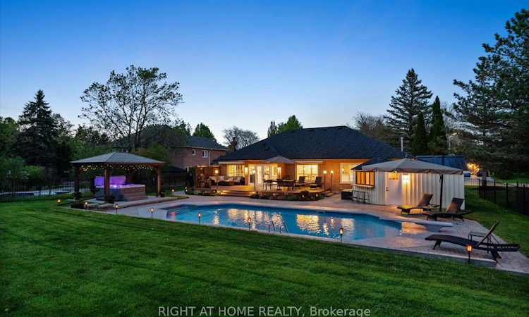 33 Wellington Heights Court