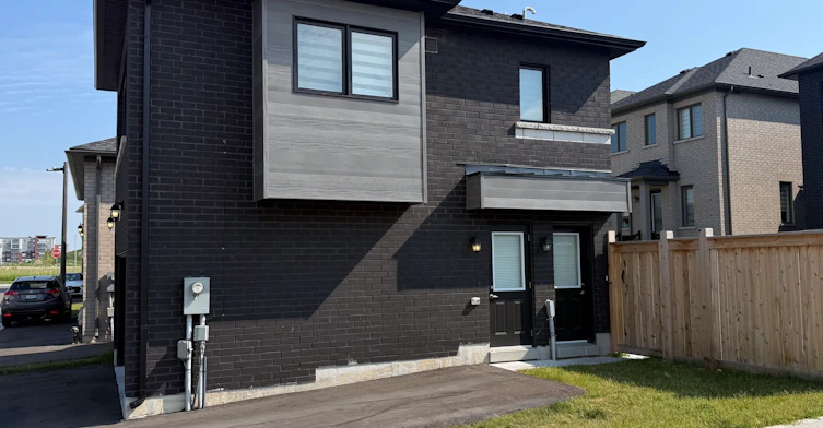 Coach-31 John Rolph Street, Markham, ON, L6B 1R8 - 2
