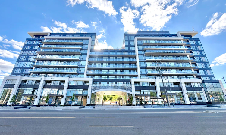 221-8188 Yonge Street