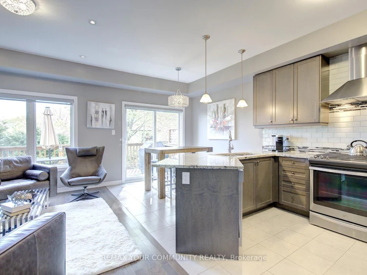231 Appleton Court, Newmarket, ON, L3Y 0B8 - 17
