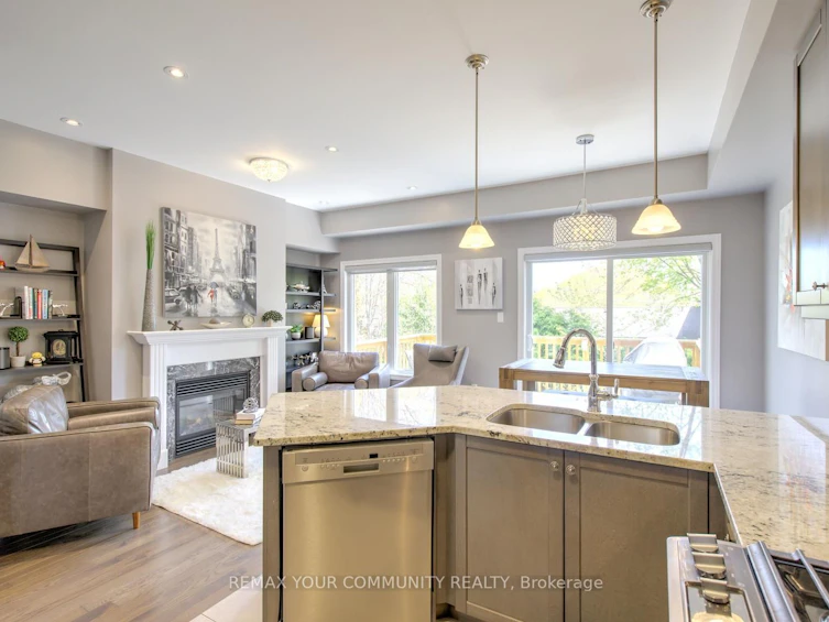 231 Appleton Court, Newmarket, ON, L3Y 0B8 - 24