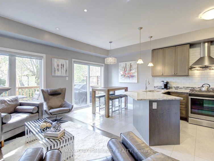 231 Appleton Court, Newmarket, ON, L3Y 0B8 - 13