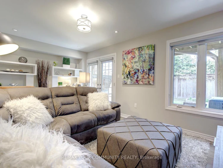 231 Appleton Court, Newmarket, ON, L3Y 0B8 - 43
