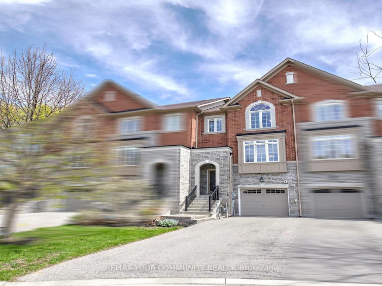 231 Appleton Court, Newmarket, ON, L3Y 0B8 - 2