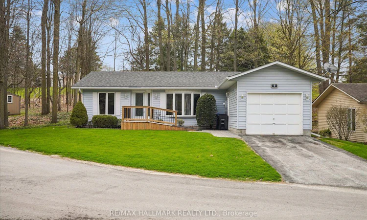 9 Pinetree Court