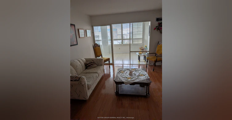 616-7 Townsgate Drive, Vaughan, ON, L4J 7Z9
