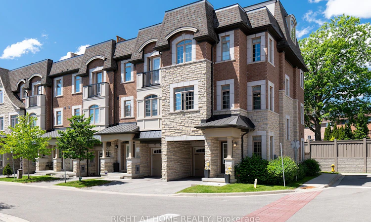 2 Queen Mary Court