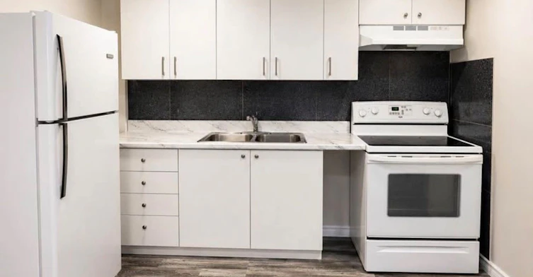 2 Bradford Street, East Gwillimbury, ON, L9N 1L7 - 3