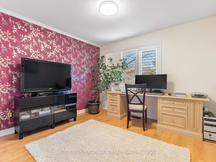 626 College Manor Drive, Newmarket, ON, L3Y 8M7 - 23