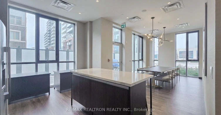 717-60 Honeycrisp Crescent, Vaughan, ON, L4K 5Z8 - 46