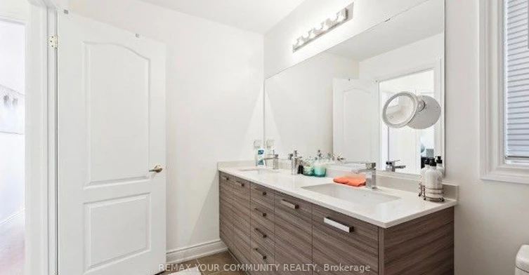 20 Mack Clement Lane, Richmond Hill, ON, L4S 0G2 - 23