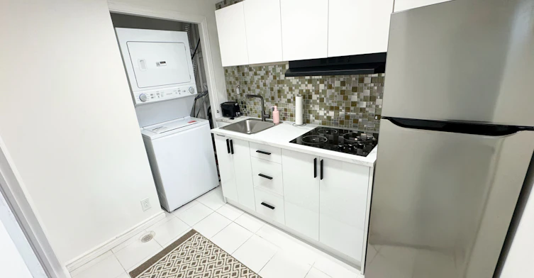 2-70 Bedford Park Avenue, Richmond Hill, ON, L4C 2N8 - 6