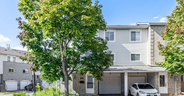 100 William Curtis Circle, Newmarket, ON, L3Y 8L6 - 2