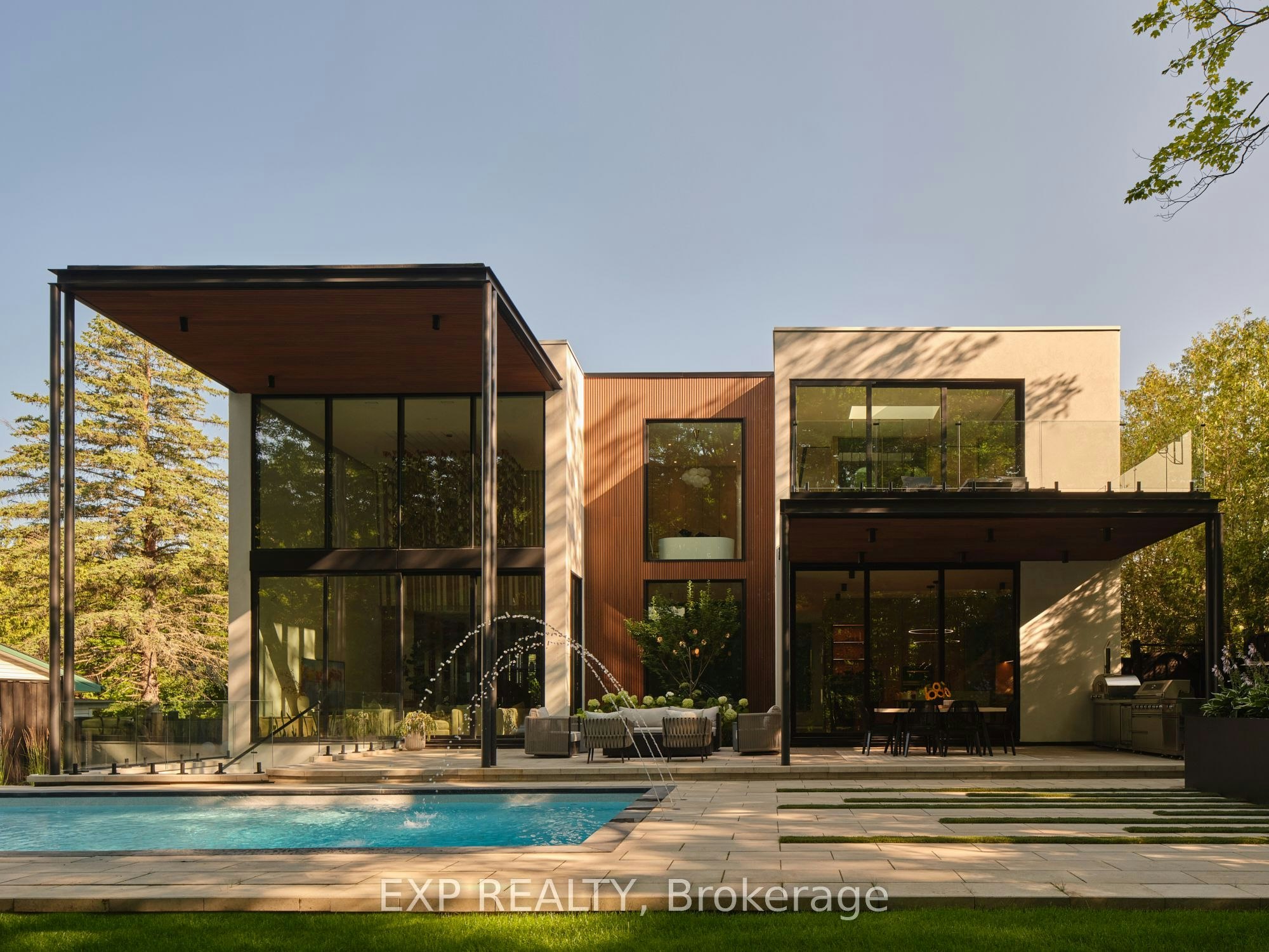 105 Park Crescent, Richmond Hill, ON, L4E 3J5