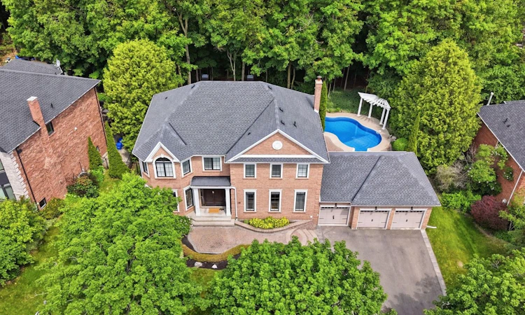 48 Hodgkinson Crescent