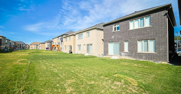 25 Kentledge Avenue, East Gwillimbury, ON, L9N 0W3 - 49